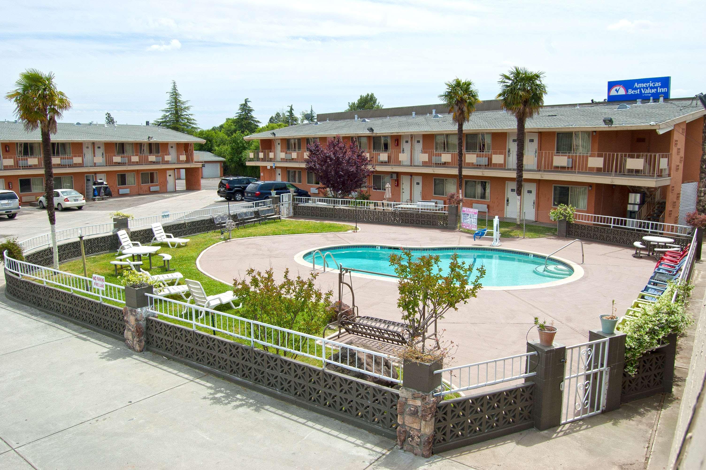 Hotel Dan Inn Barretos By Nacional Inn Kültér fotó