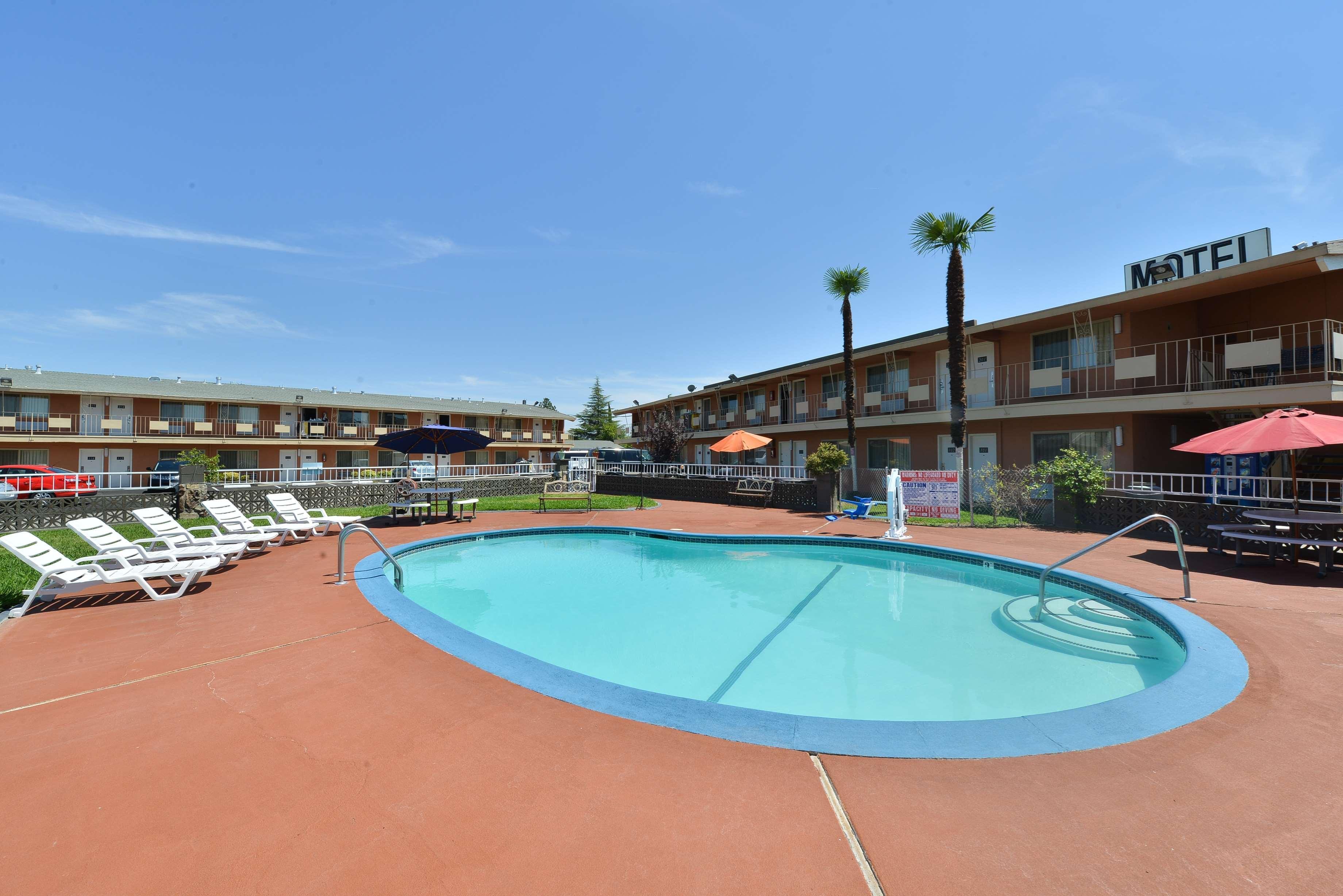 Hotel Dan Inn Barretos By Nacional Inn Kültér fotó