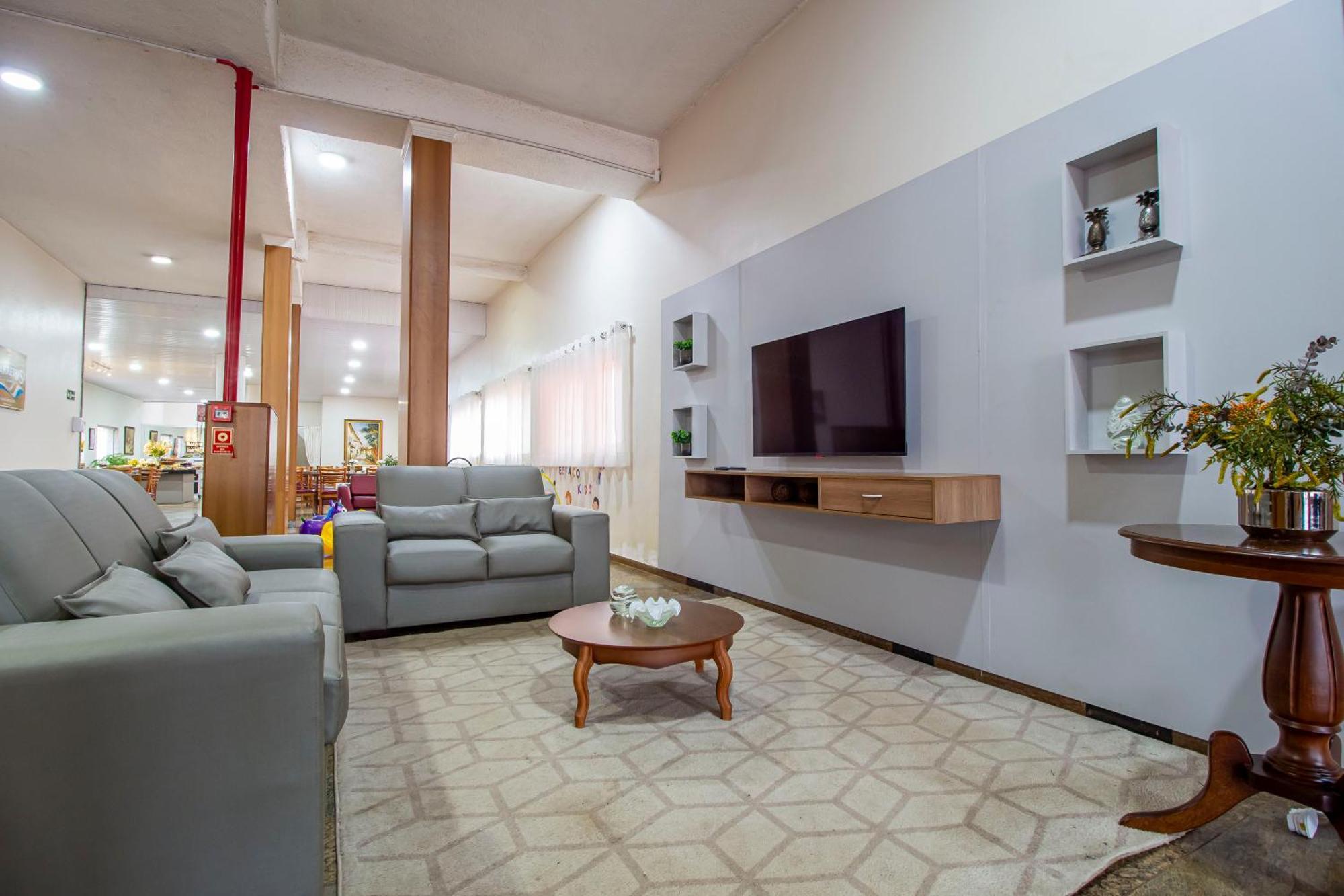 Hotel Dan Inn Barretos By Nacional Inn Kültér fotó